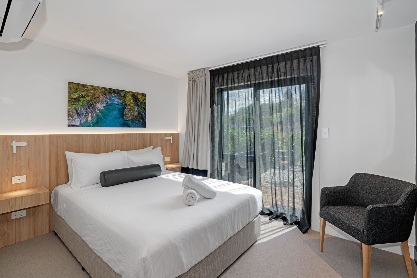 Luna Lodge Wānaka Deluxe Queen Room 房型照片